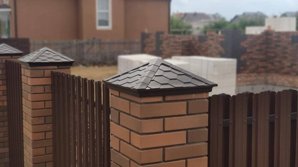 Колпак Zking Эверест Коричневый на столб 1.5х1.5 кирпича (390х390мм) в Барнауле фото