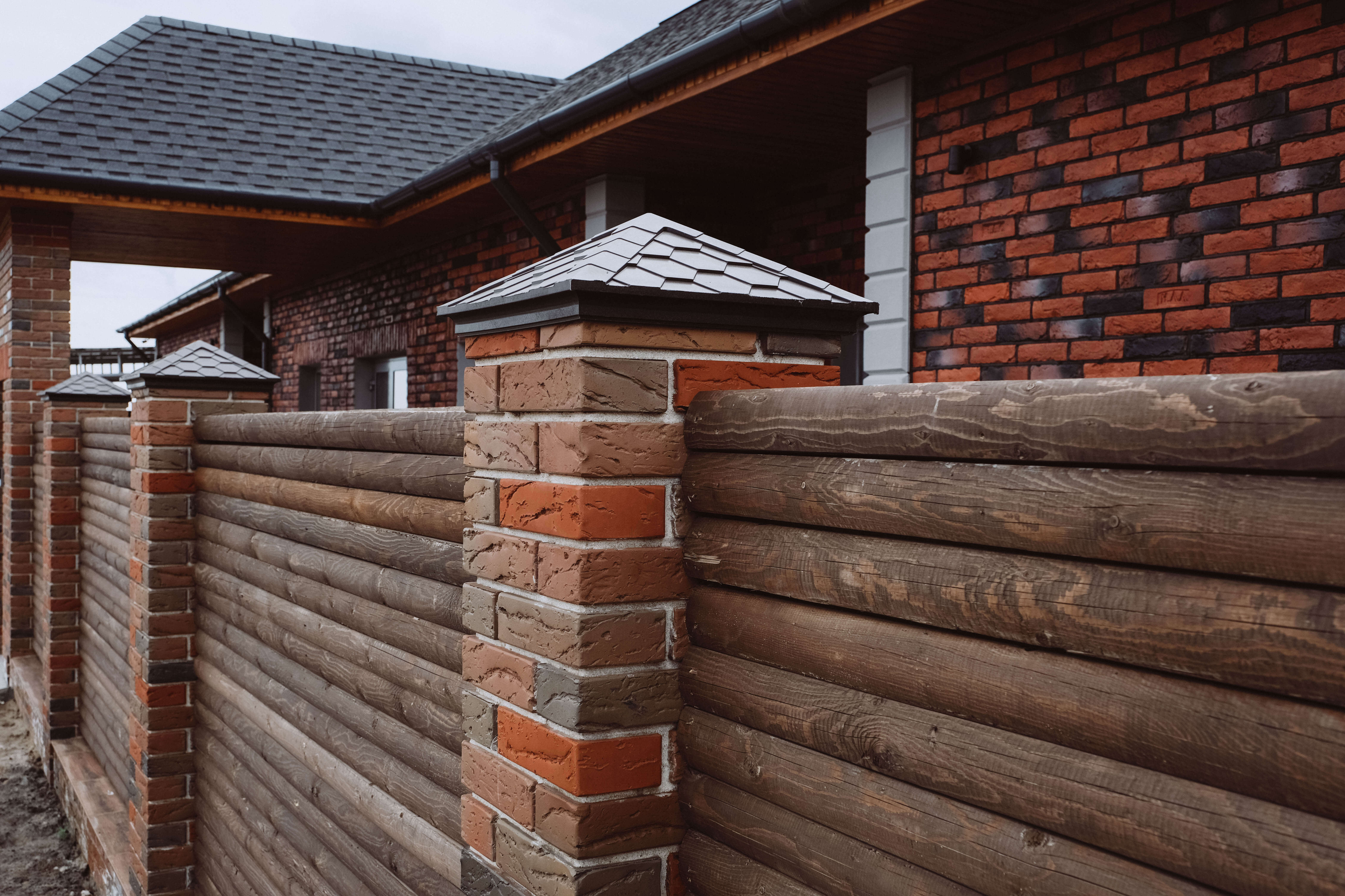 Колпак Zking Эверест Коричневый на столб 1.5х1.5 кирпича (390х390мм) в Барнауле фото