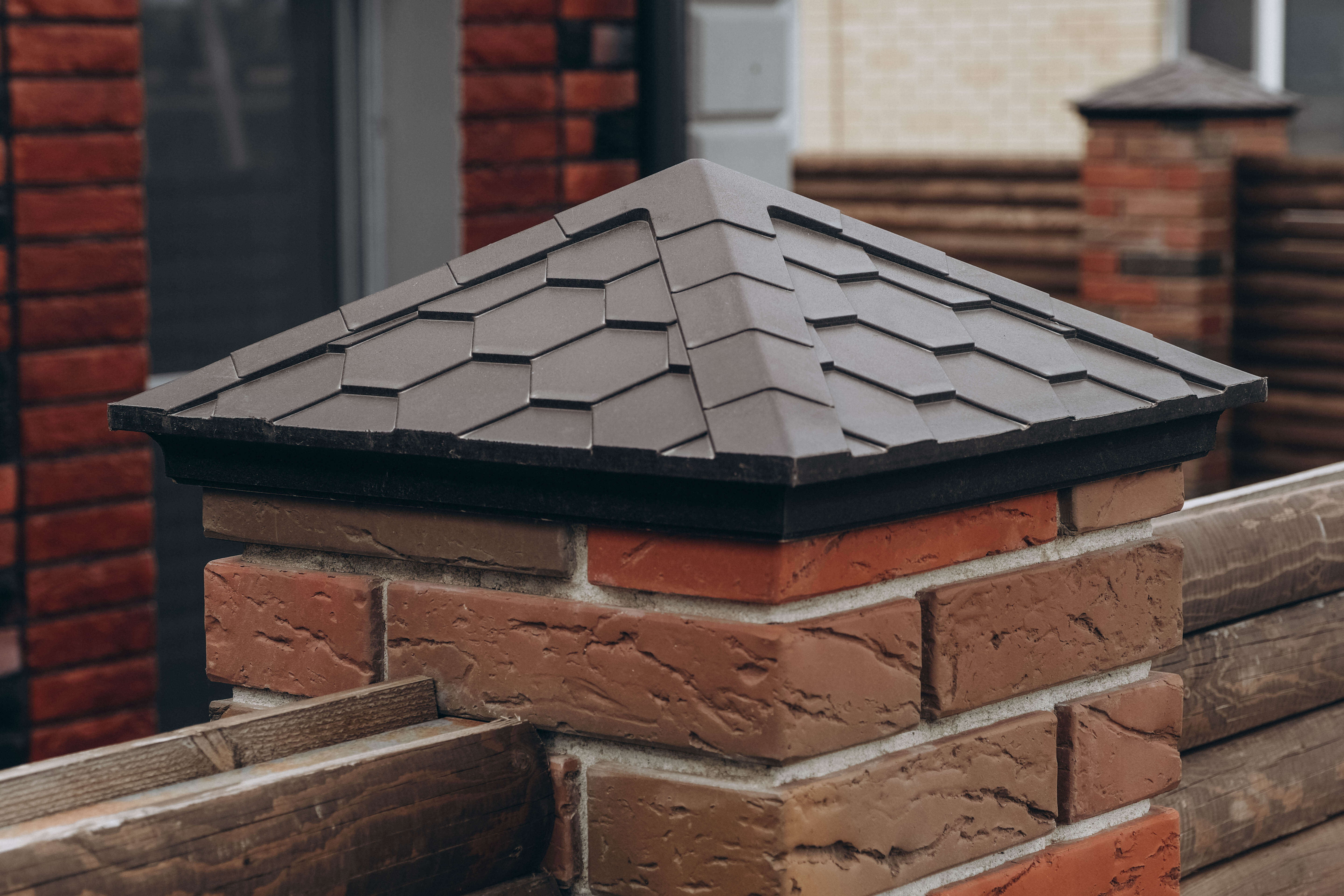 Колпак Zking Эверест Коричневый на столб 1.5х1.5 кирпича (390х390мм) в Барнауле фото